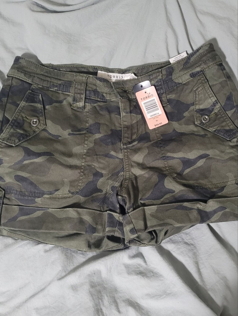 Torrid Olive Camo Utility Shorts Sz10